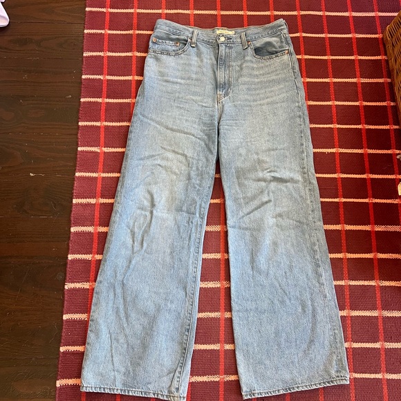 Levi's Ribcage Wide Leg Jeans - Picture 2 of 4